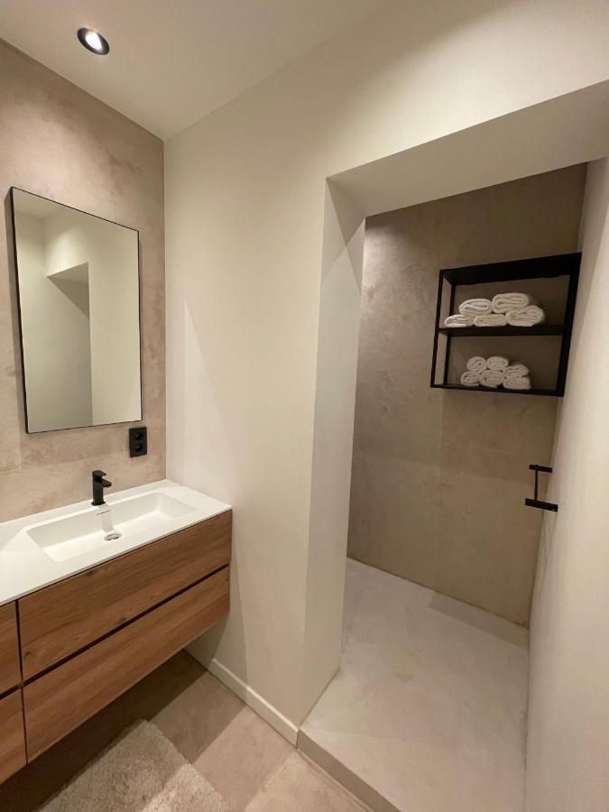 3 Room Luxury Design Apartment With Airconditioning, Close To Gent St-Pieters Station Buitenkant foto