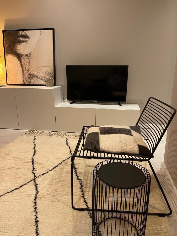 3 Room Luxury Design Apartment With Airconditioning, Close To Gent St-Pieters Station Buitenkant foto