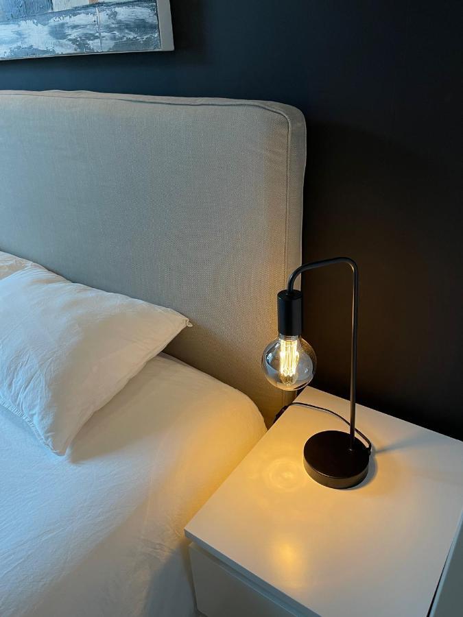 3 Room Luxury Design Apartment With Airconditioning, Close To Gent St-Pieters Station Buitenkant foto