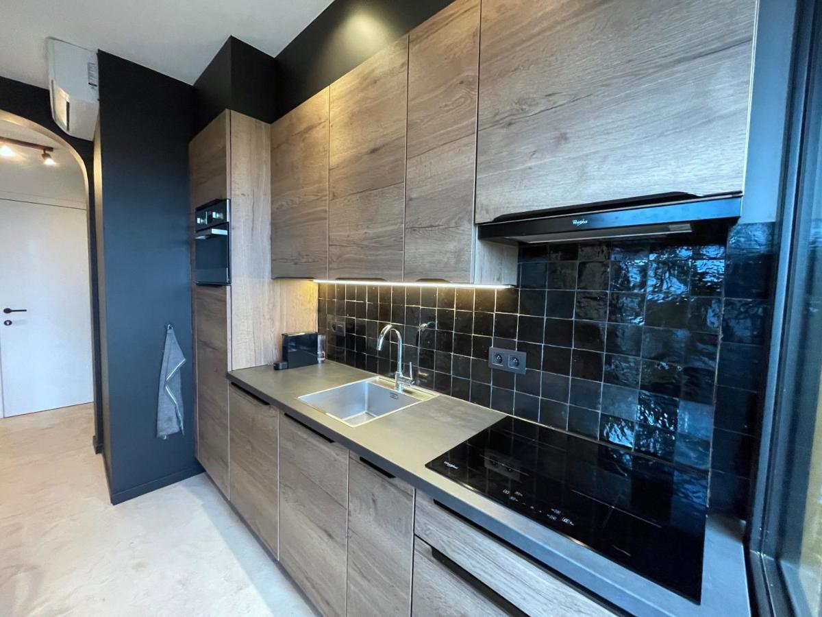 3 Room Luxury Design Apartment With Airconditioning, Close To Gent St-Pieters Station Buitenkant foto